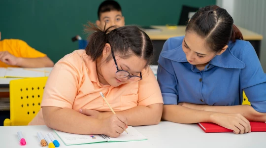 Október. Špeciálne školy. Inovatívne rozvíjanie porozumenia v čítaní u detí so špeciálno – pedagogickými potrebami.